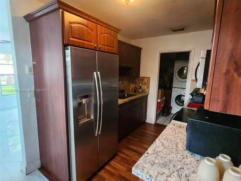 1420 N 70th Ave #1420 — Photo 9