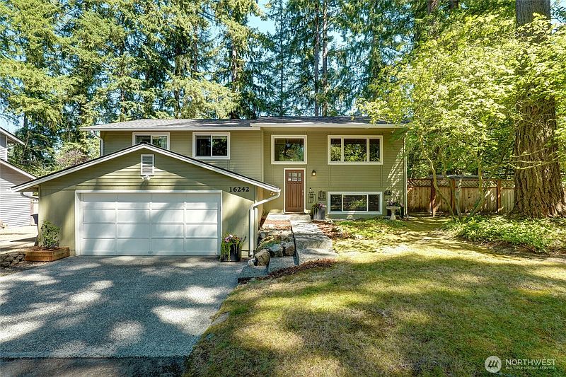 3rd image of 16242 NE 30th Street