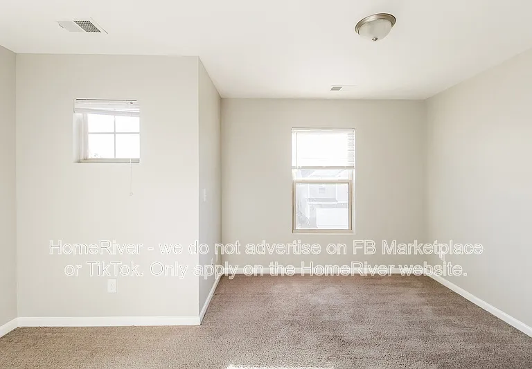 212 Daisy Cir — Photo 11
