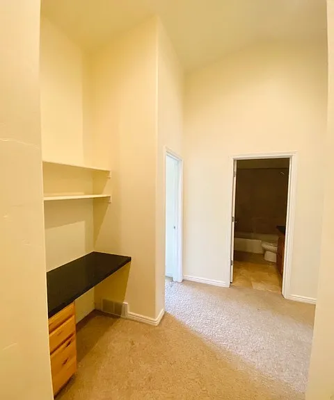 271 E Ailee Ln — Photo 9
