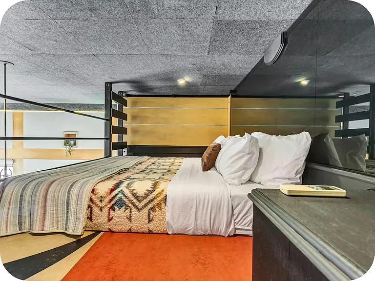 4350 Alta Mira Dr — Photo 3