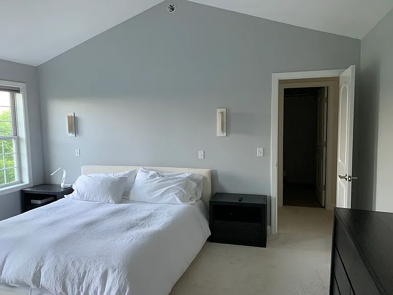Abigail Dr — Photo 11