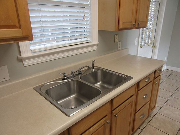 3rd image of 4026 Upas St