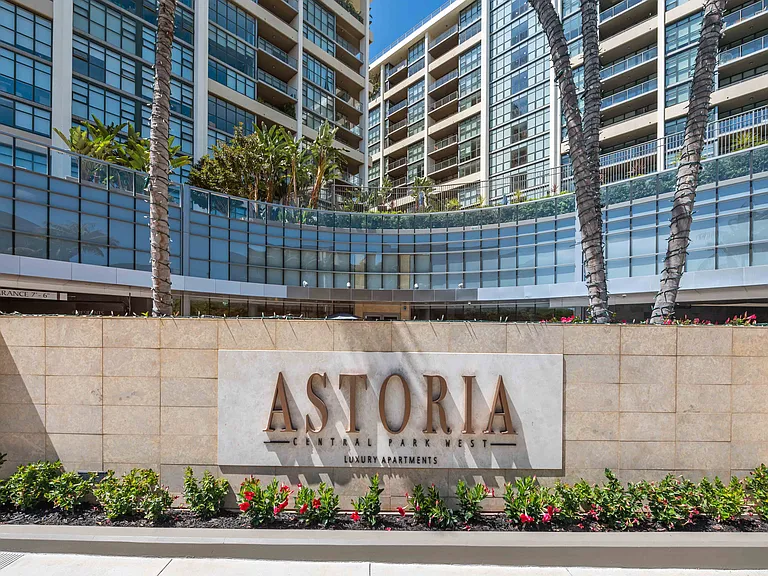 Astoria at Central Park West — Photo 29