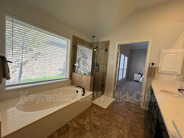 6213 Park Meadow Ln — Photo 21