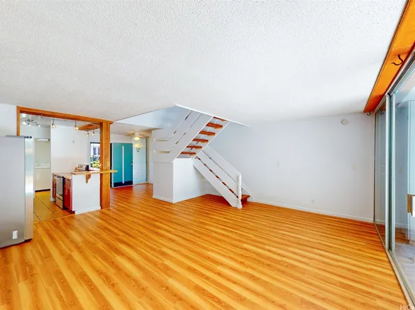 95-312 Kahikinui Ct APT 213, Mililani, HI 96789