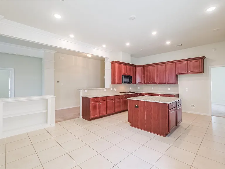 6811 Gonzales Point — Photo 15