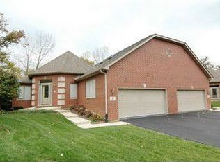 6 Billy Casper Ln, Midlothian, IL 60445