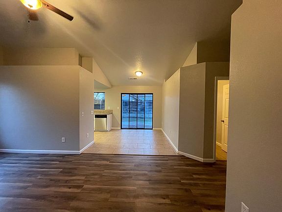 5th image of 1612 Flower Garden Ct