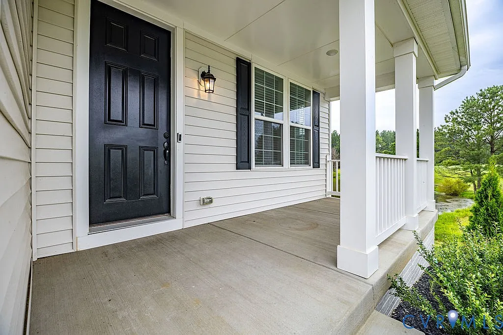 4 bed, 2.5 bath, 3813 sqft, $3,800 — Photo 3