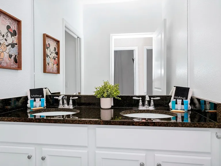302 Captiva Dr — Photo 34