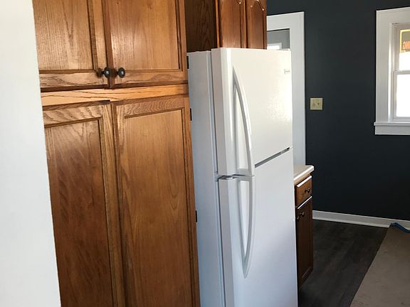 5th image of 306 Marine Dr