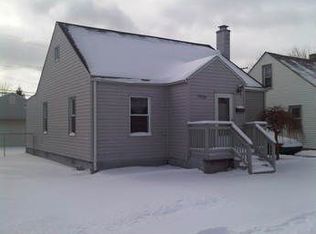 17624 Tennyson St, Roseville, MI 48066