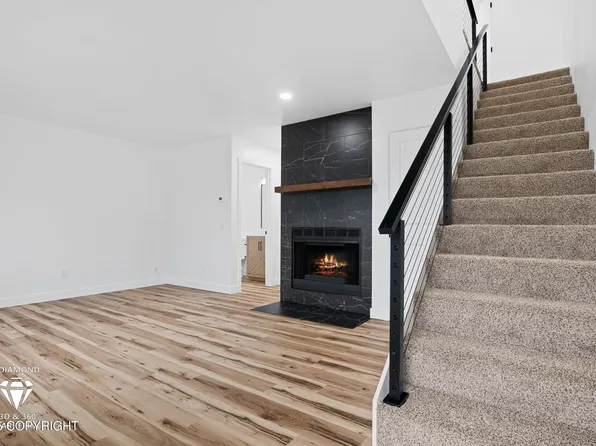 8612 Shrub Ct, Anchorage, AK 99504