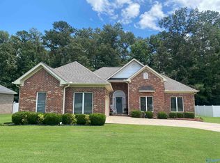 2900 Turtle Pond Ln SW, Hartselle, AL 35640