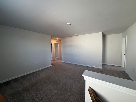 5th image of 2216 Kasota Ln