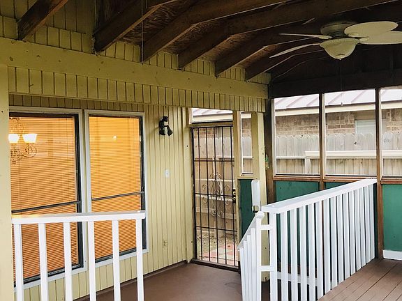 Screened patio