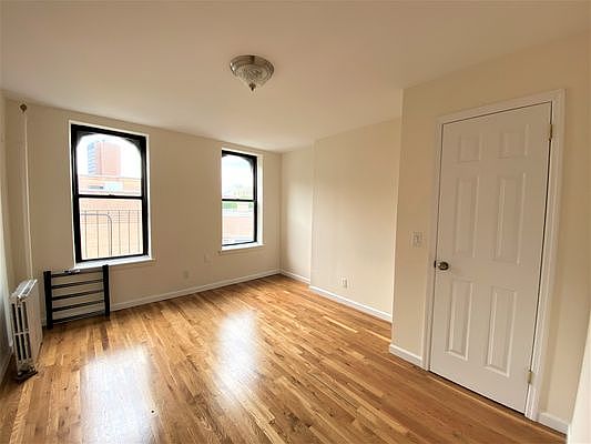1st image of 521 W 168th St #3