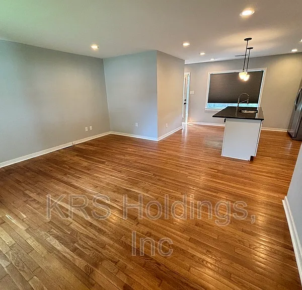1406 N 32nd St — Photo 9