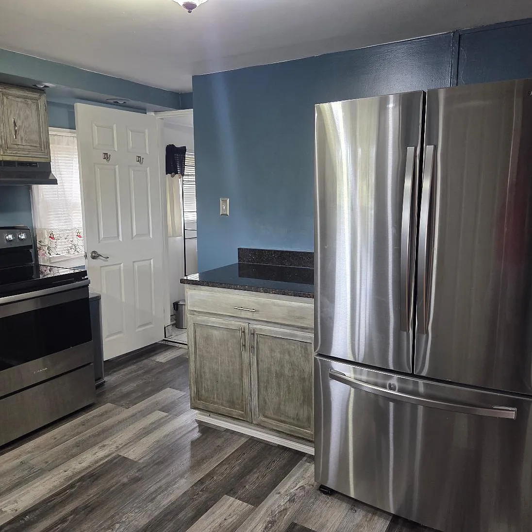 2 bed, 1200 sqft, $1,400 — Photo 3