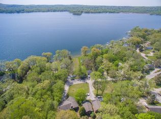 N28W29696 Oakwood Grove Rd, Pewaukee, WI 53072