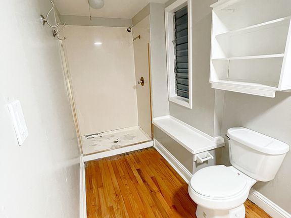 5th image of 2415 Octavia St #B