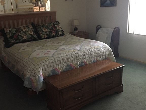 2 Large bedrooms