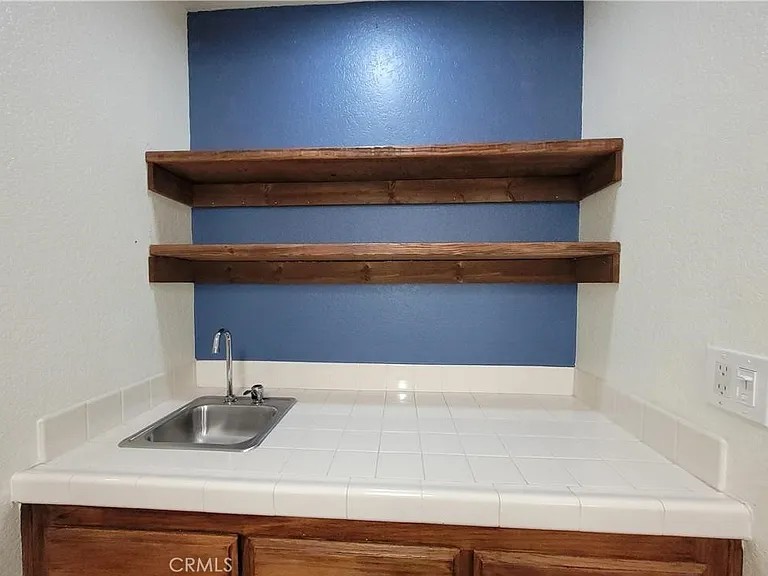 2624 Beech Tree St — Photo 7