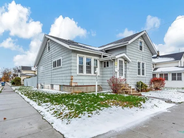 526 W Lincoln Ave, Oshkosh, WI 54901