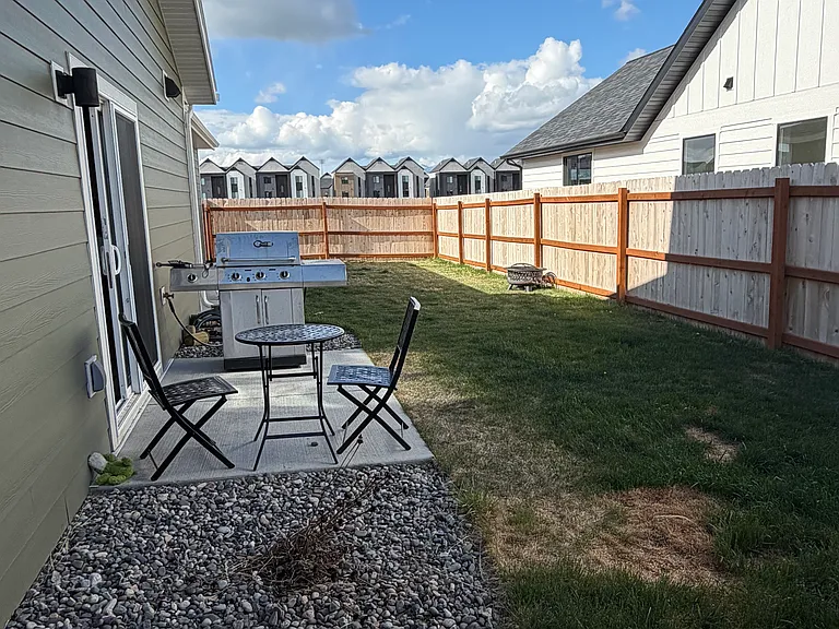 919 W Arnold St — Photo 18