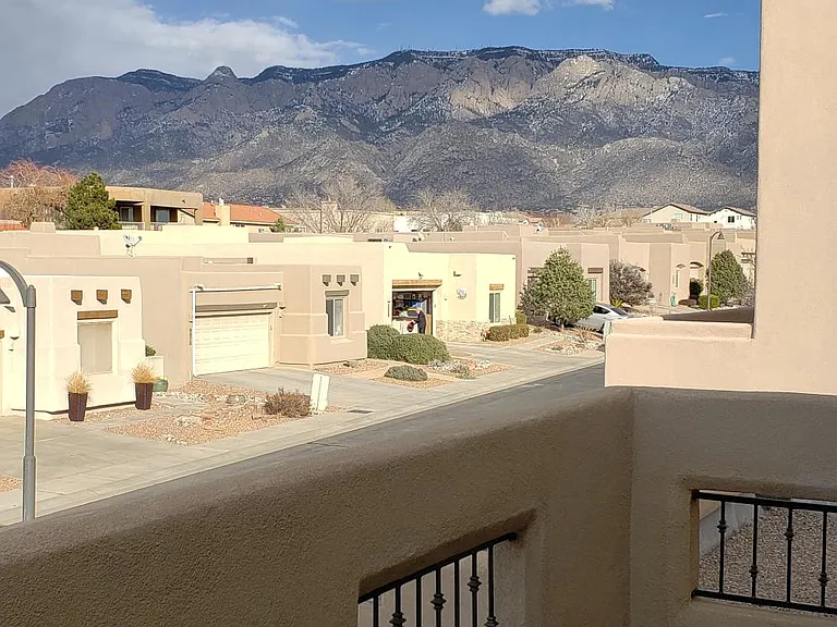 8401 Vina Del Sol Dr NE — Photo 4