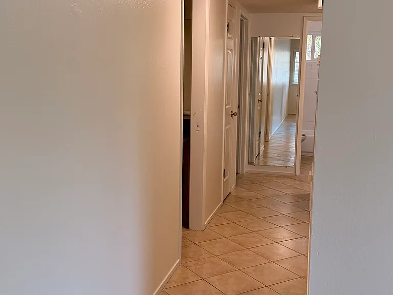 755 Carro Dr #4 — Photo 3
