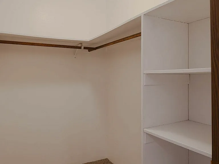 The Oaks Apartments