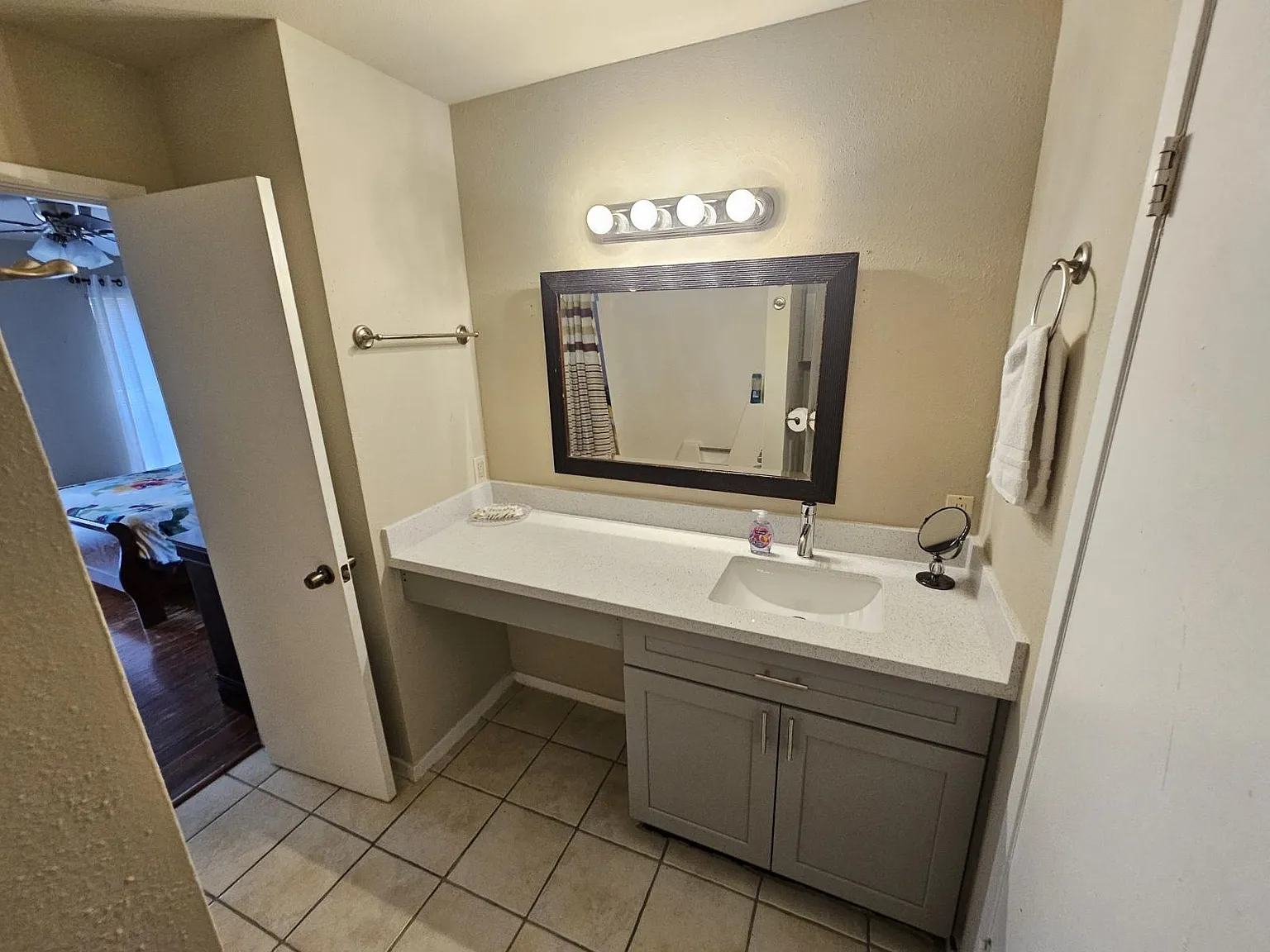 3 bed, 2.0 bath, 1400 sqft, $1,092 — Photo 4