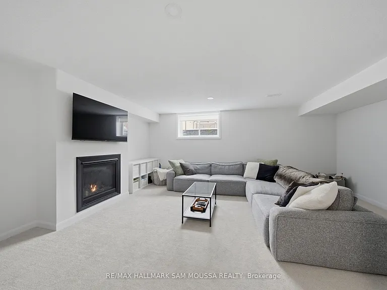 302 Drumlish Ln — Photo 34