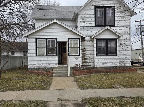 1015 F Ave, Gothenburg, NE 69138