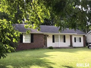 35 James Dr, Metropolis, IL 62960
