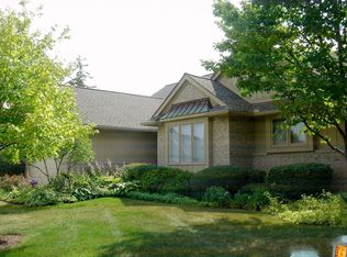 16357 Country Knoll Dr #18, Northville, MI