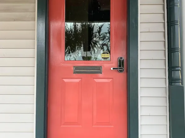 25 Oak St, Rockland, ME 04841