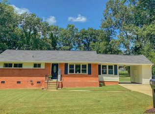 704 Heather Rd, Burlington, NC 27215