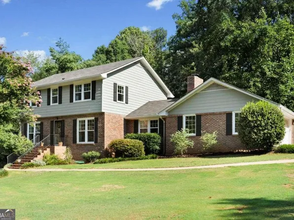 285 Northgate Trce, Roswell, GA 30075