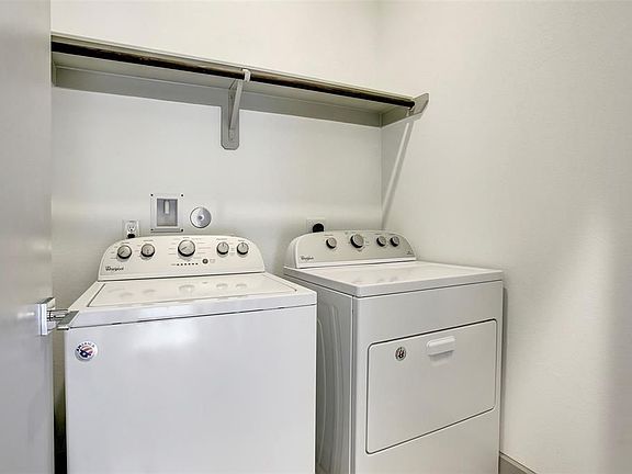 3rd image of 6106 Clarkson Ln Unit B