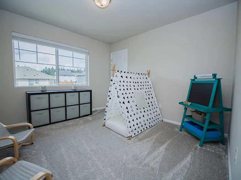 1118 Swan Loop — Photo 11