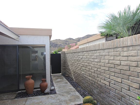 5th image of 2356 S Linden Way Unit D