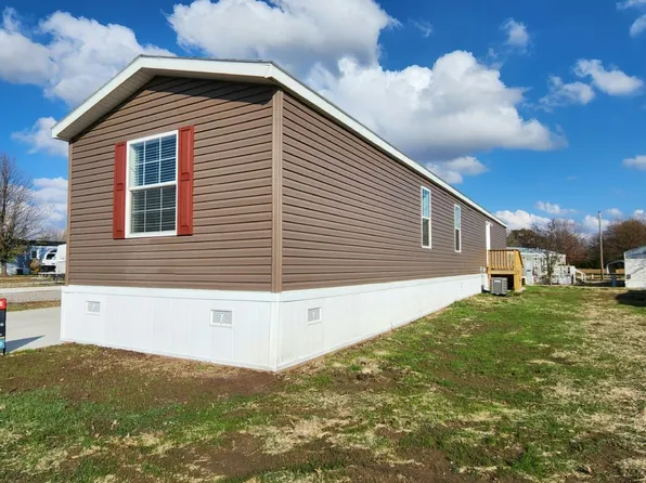 12 Iris Ln #I12, Pittsburg, KS 66762