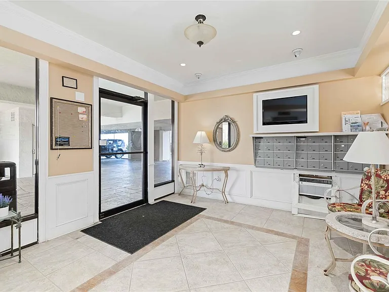 1500 Park Beach Cir #6C — Photo 5