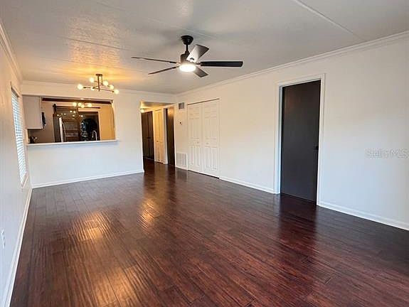 4th image of 4410 White Pine Ave #3