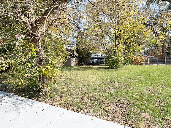 3rd image of 921-929 Stillwell St