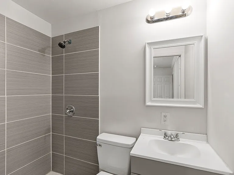 715 Corinth Rd — Photo 33