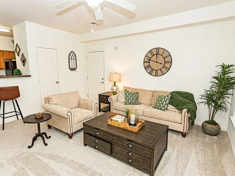 Stafford Place Apartments — Photo 26